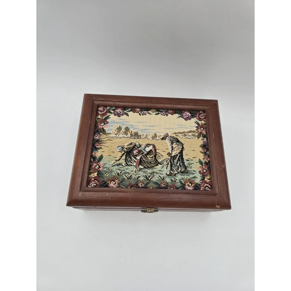 Tapestry Jewelry Chest Box Wood 2-tier Gold Velvet  Pat Yoshikawa Japan Gleaners